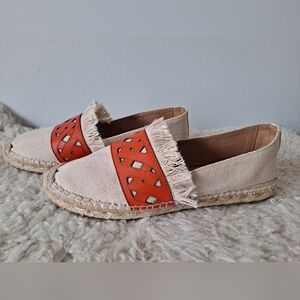 Aquatalia Kailyn Water Resistant Espadrille Flat. Size 8